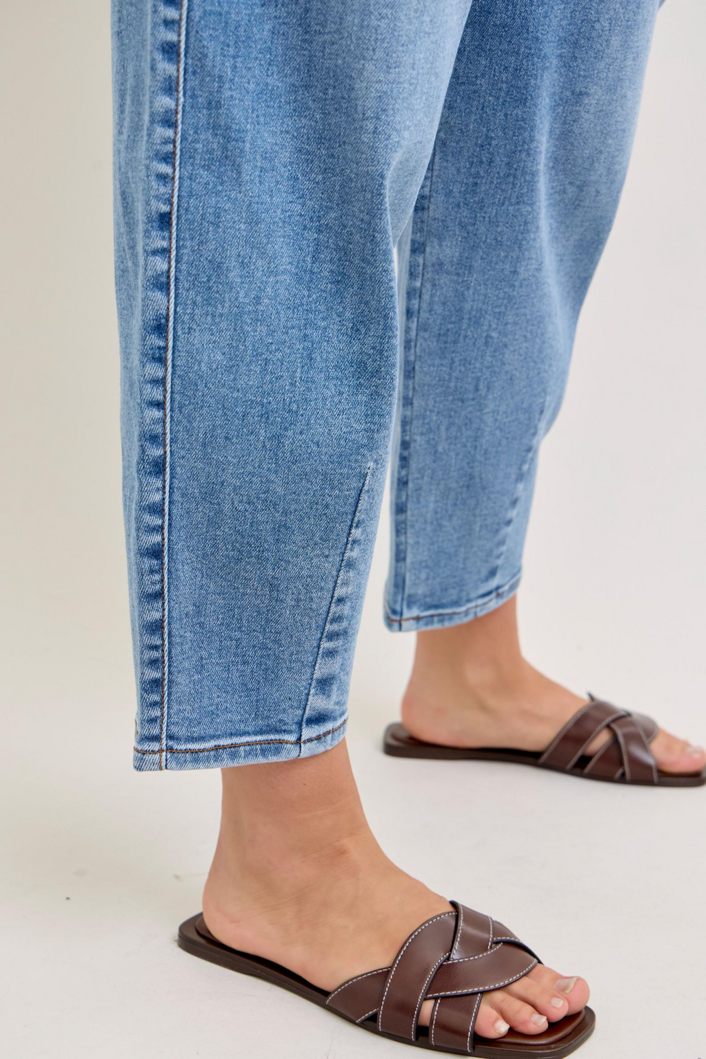 Judy Blue High Waist Front Darts Back Yoke Barrel Denim Jeans 82712