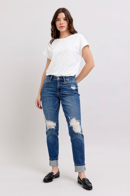 Jeans de mezclilla estilo "Boyfriend" Judy Blue de tiro medio, con bolsillos simulados y orillo falso 82647
