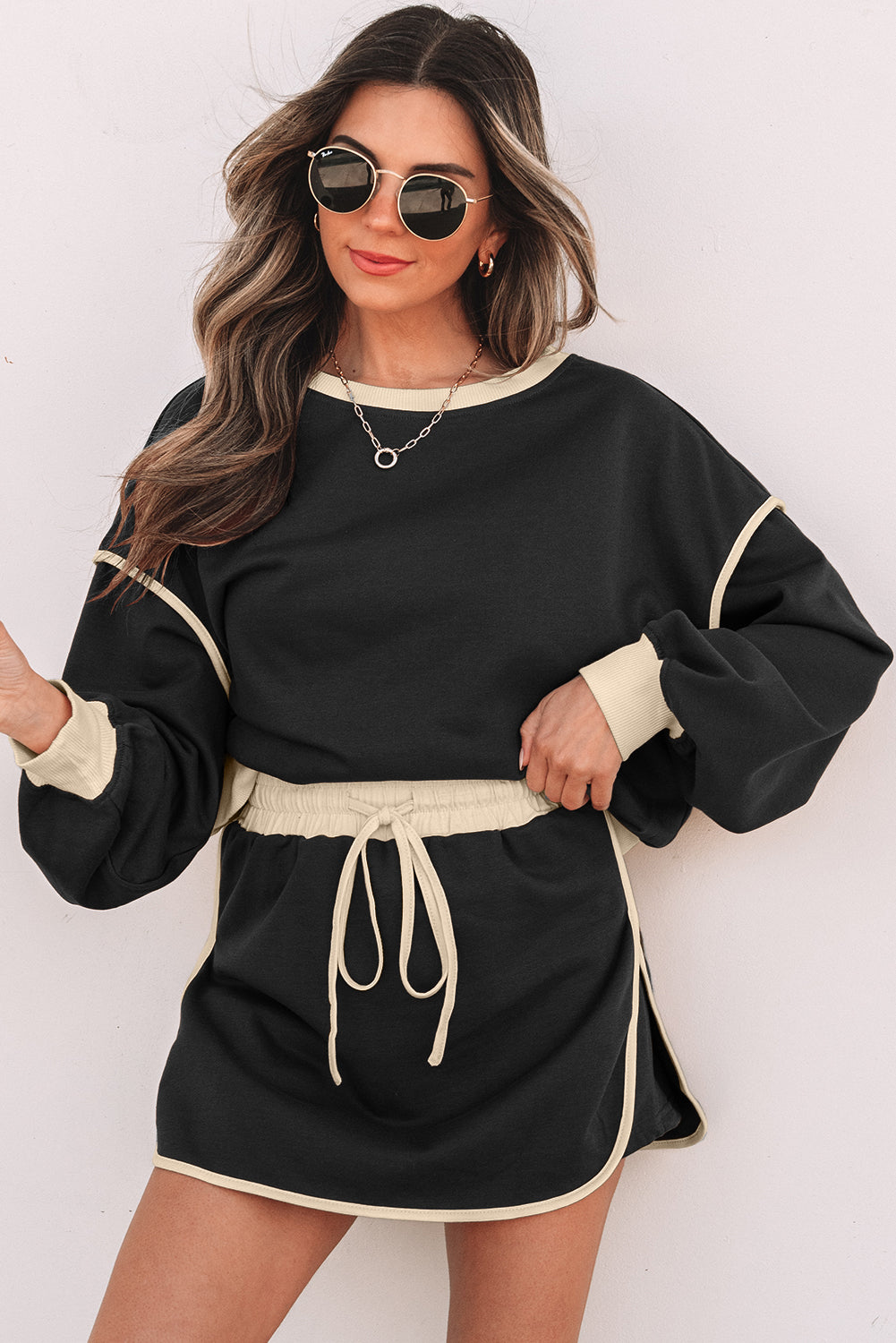 Evergreen Color Contrast Loose Pullover and Lace-up Waist Skort Set Black 65%Polyester+35%Cotton