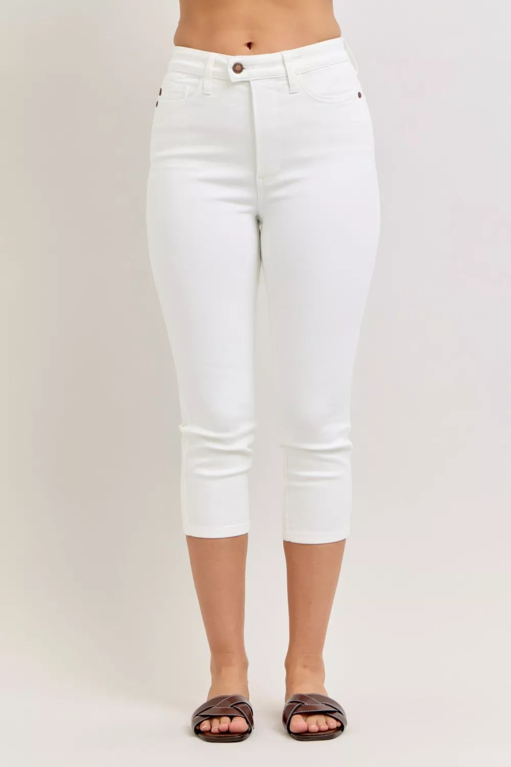 Judy Blue High Waist Extended Waistband Capri Pants with Spade Pockets WHT